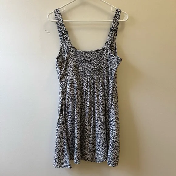 Old Navy Navy and White Floral Mini Dress - Picture 4 of 7